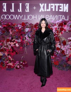 Selena Gomez photo #7511