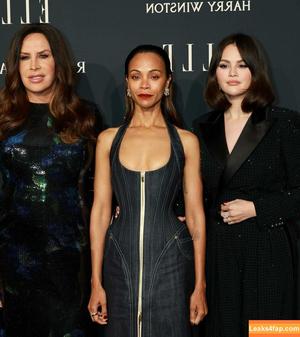 Selena Gomez photo #7537