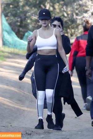 Selena Gomez photo #7652