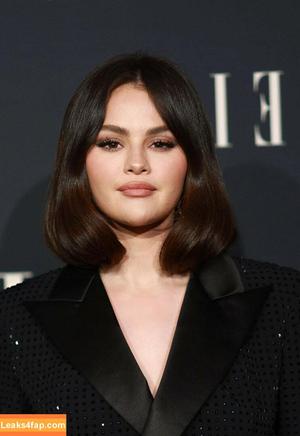 Selena Gomez photo #7727