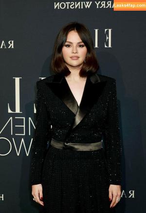 Selena Gomez photo #7759