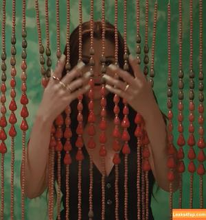 Selena Gomez photo #7776