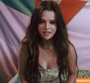Selena Gomez photo #7778