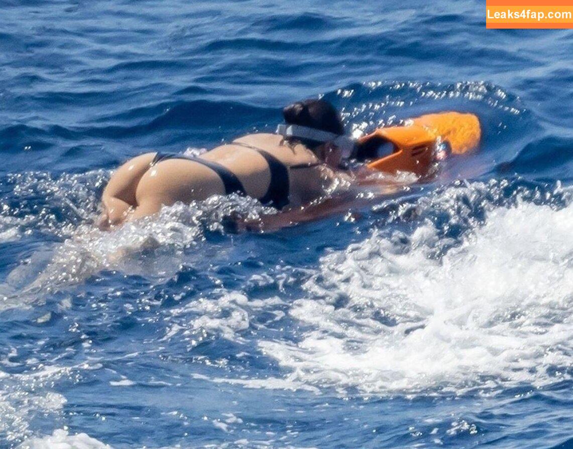 Selena Gomez / selena.gomez / selenagomez слитое фото фото #8085