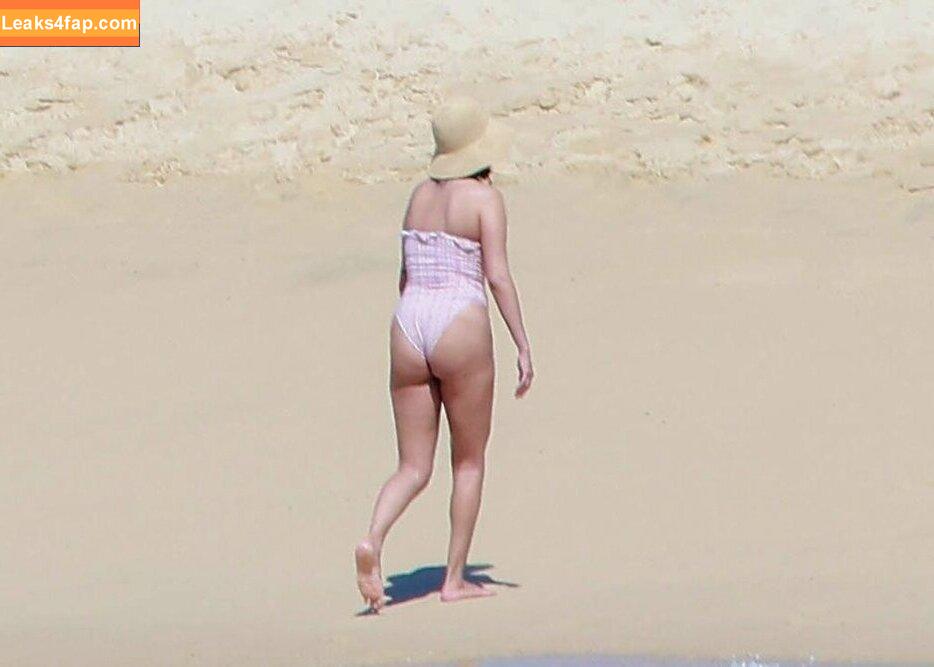 Selena Gomez / Selena / https: / selenagomez leaked photo photo #8825