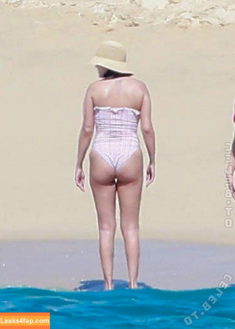 Selena Gomez / Selena / https: / selenagomez leaked photo photo #8826