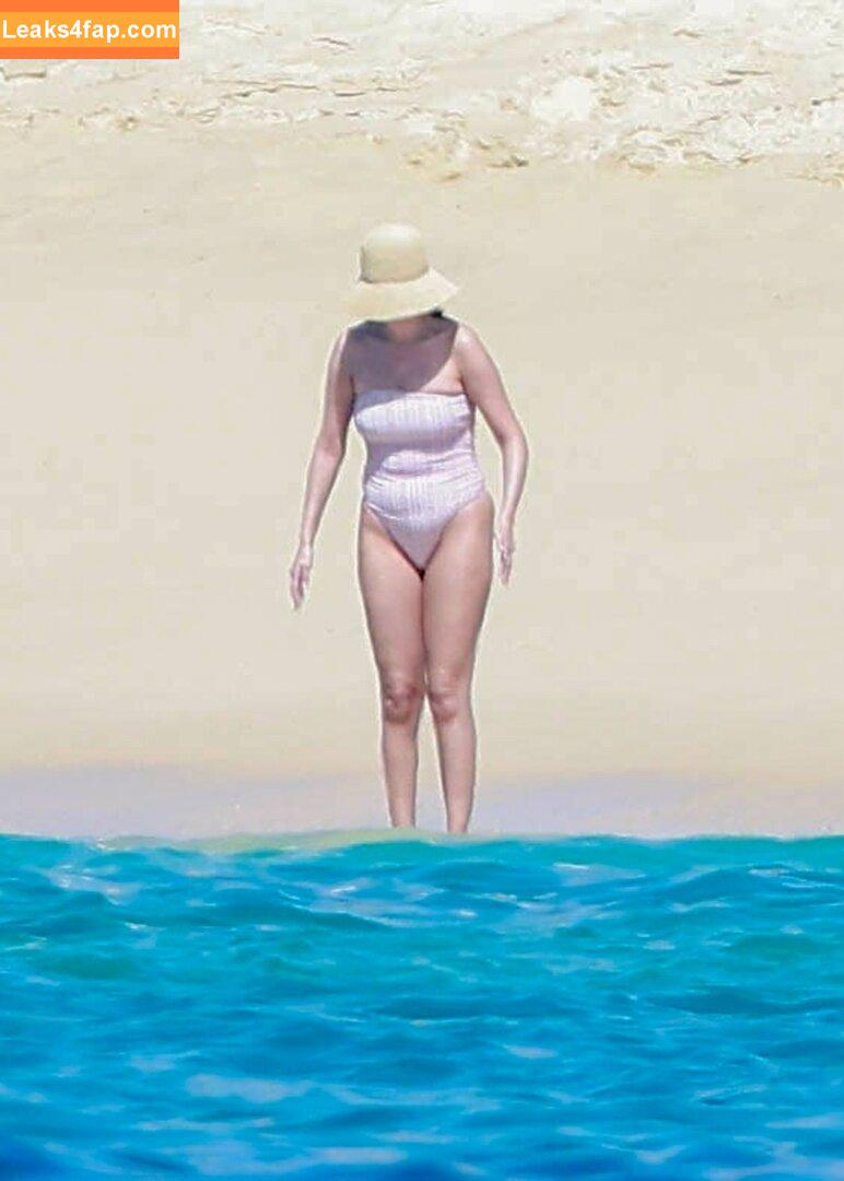 Selena Gomez / Selena / https: / selenagomez leaked photo photo #8843