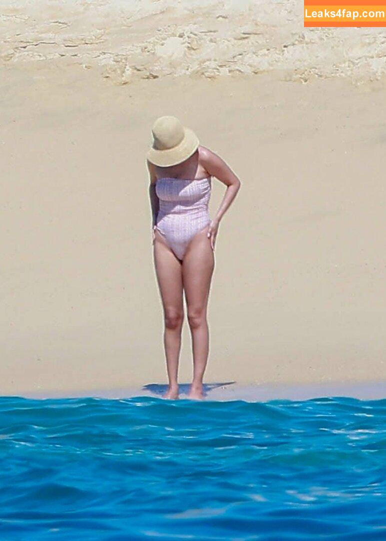 Selena Gomez / Selena / https: / selenagomez leaked photo photo #8847