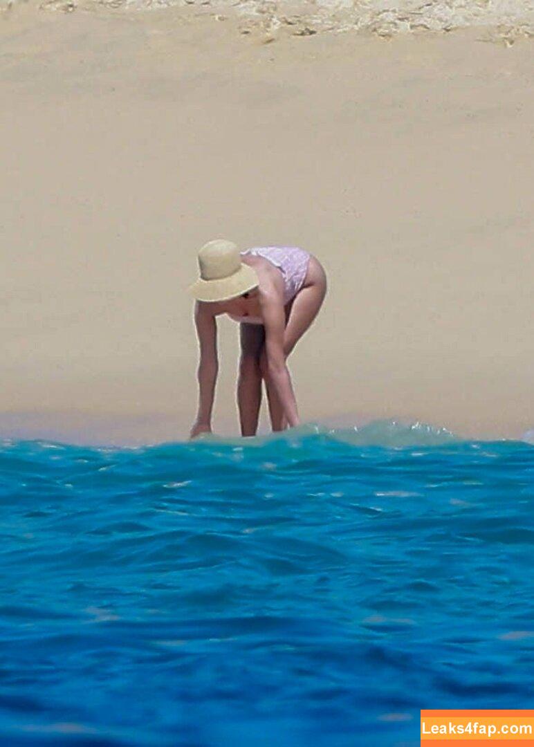 Selena Gomez / Selena / https: / selenagomez leaked photo photo #8850