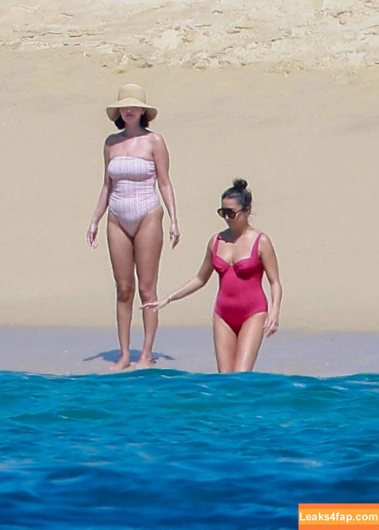 Selena Gomez / Selena / https: / selenagomez leaked photo photo #8854