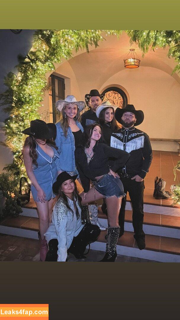 Selena Gomez / Selena / https: / selena.gomez / selenagomez leaked photo photo #8873