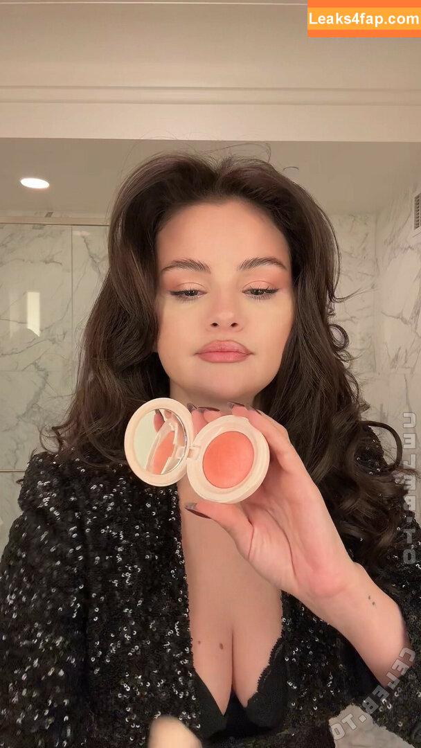 Selena Gomez / Selena / https: / selena.gomez / selenagomez leaked photo photo #8923