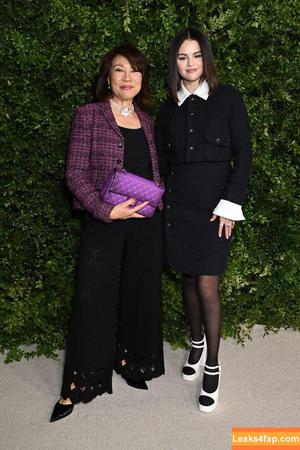 Selena Gomez photo #8001