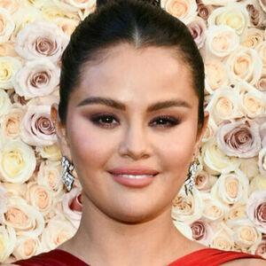 Selena Gomez photo #8114