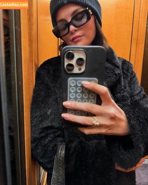 Selena Gomez photo #8121