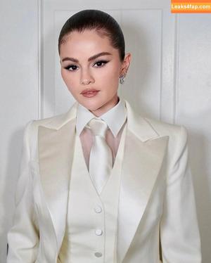 Selena Gomez photo #8169