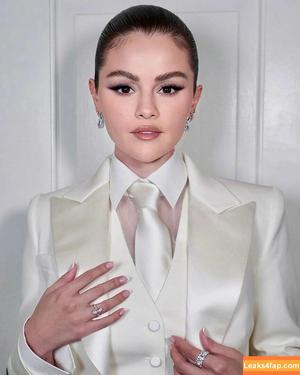 Selena Gomez photo #8170