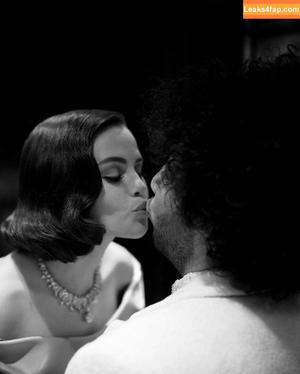 Selena Gomez photo #8187