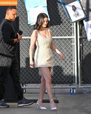 Selena Gomez photo #8216