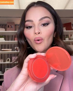 Selena Gomez photo #8247