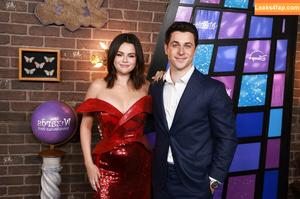 Selena Gomez photo #8263