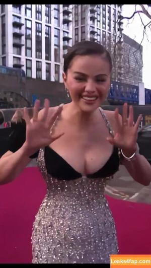 Selena Gomez фото #8334