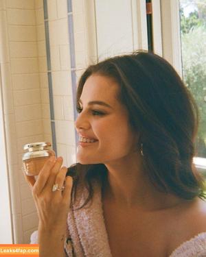 Selena Gomez photo #8647