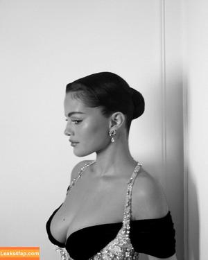 Selena Gomez photo #8694