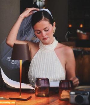 Selena Gomez photo #8700