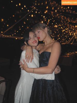 Selena Gomez фото #8734