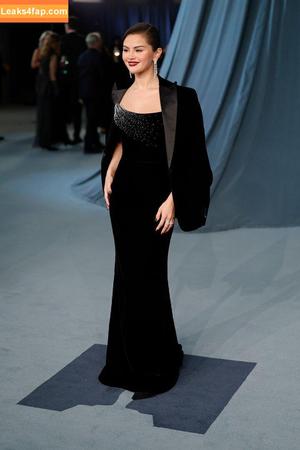 Selena Gomez photo #8737