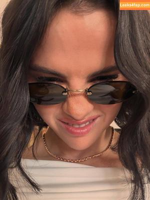 Selena Gomez photo #8755