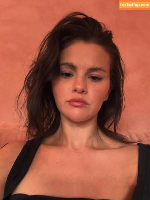 Selena Gomez photo #8781