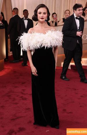 Selena Gomez photo #8788