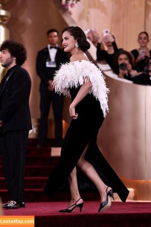 Selena Gomez photo #8790