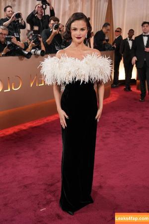 Selena Gomez photo #8796