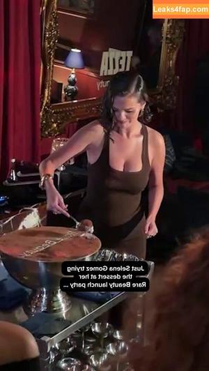 Selena Gomez photo #8806