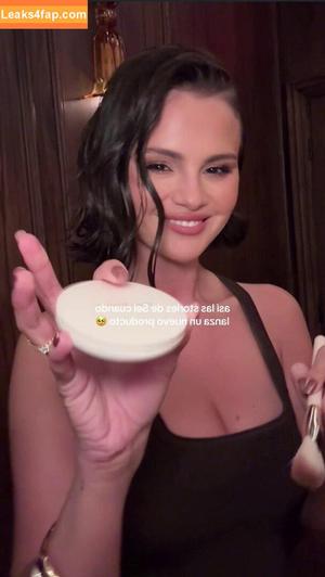 Selena Gomez photo #8809