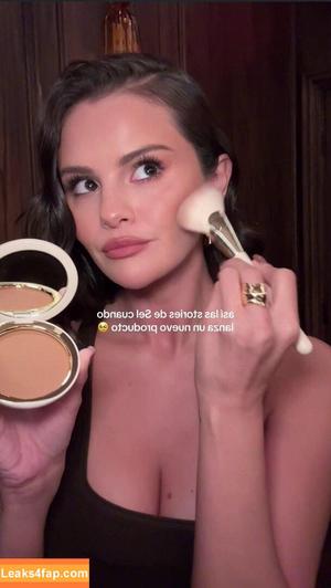 Selena Gomez photo #8810