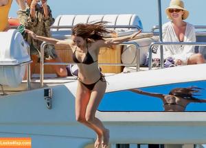 Selena Gomez photo #8821