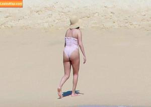 Selena Gomez photo #8825