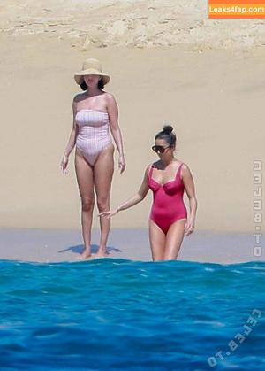 Selena Gomez photo #8833