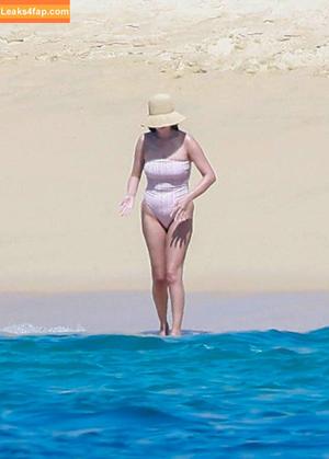 Selena Gomez photo #8845