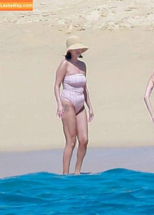 Selena Gomez photo #8848