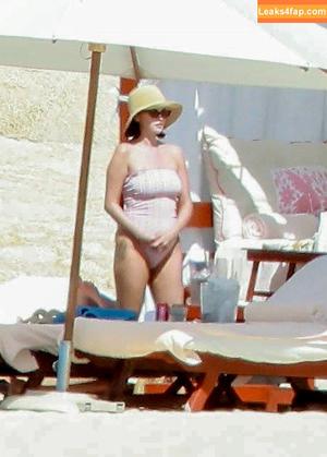 Selena Gomez photo #8857