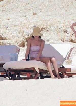 Selena Gomez photo #8858