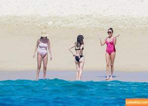 Selena Gomez photo #8864