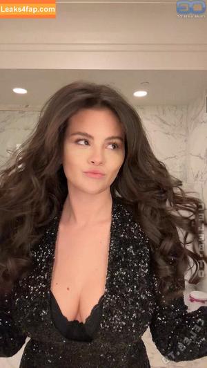 Selena Gomez photo #8922