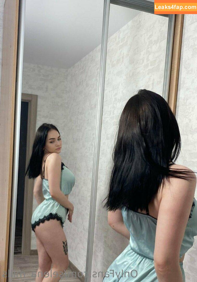 selena_mills /  leaked photo photo #0008