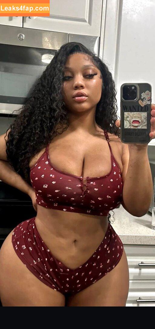selfiegodt / waistlikebarbie leaked photo photo #0010